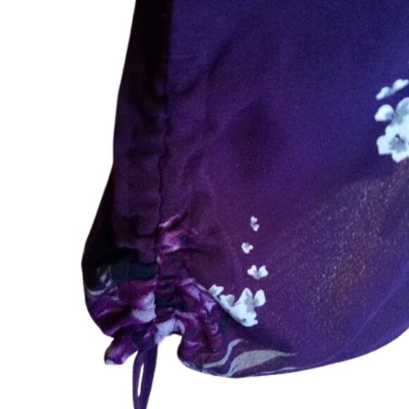 Purple and White Floral Blouse Top Size Large but fits XL --- - Picture 5 of 5